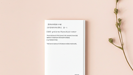 家长与孩子在阳光充足的房间里共读